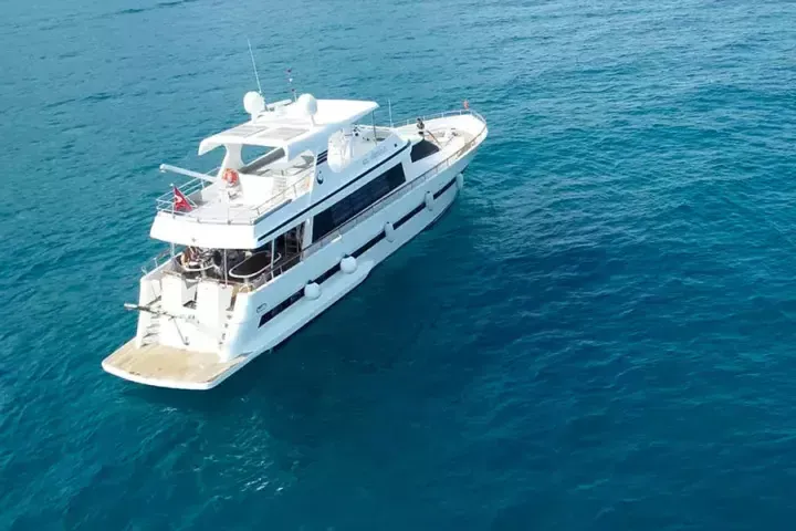 Antalya 28m Kiralık 6 Kabinli Motoryat - Fotoğraf 3