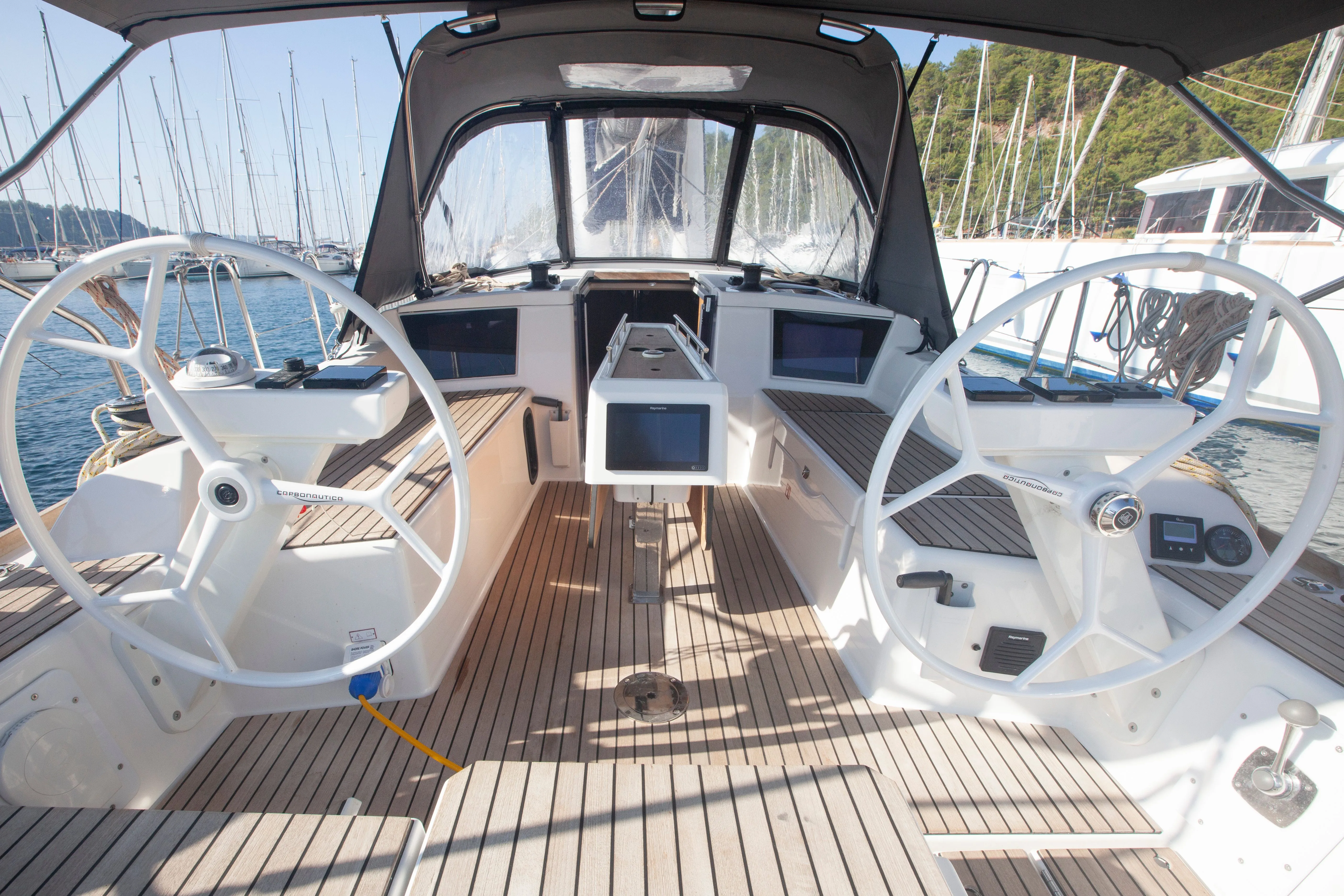 Explore Orhaniye on a 10.73m 2 Cabin Sailing Yacht Rental - Fotoğraf 3