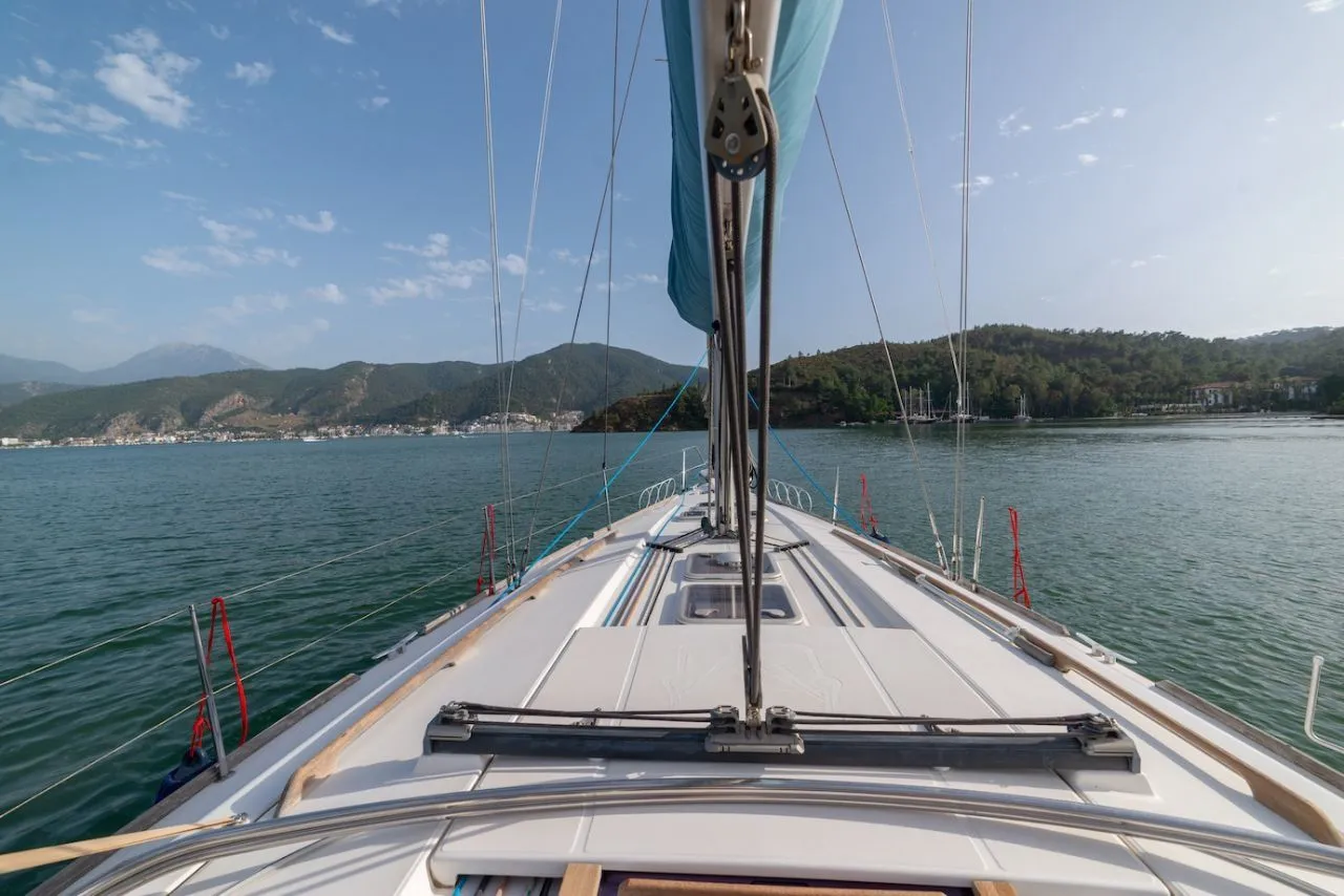 Explore Fethiye on a 12.17m Rental Sailing Yacht Dufour 405 - Fotoğraf 5