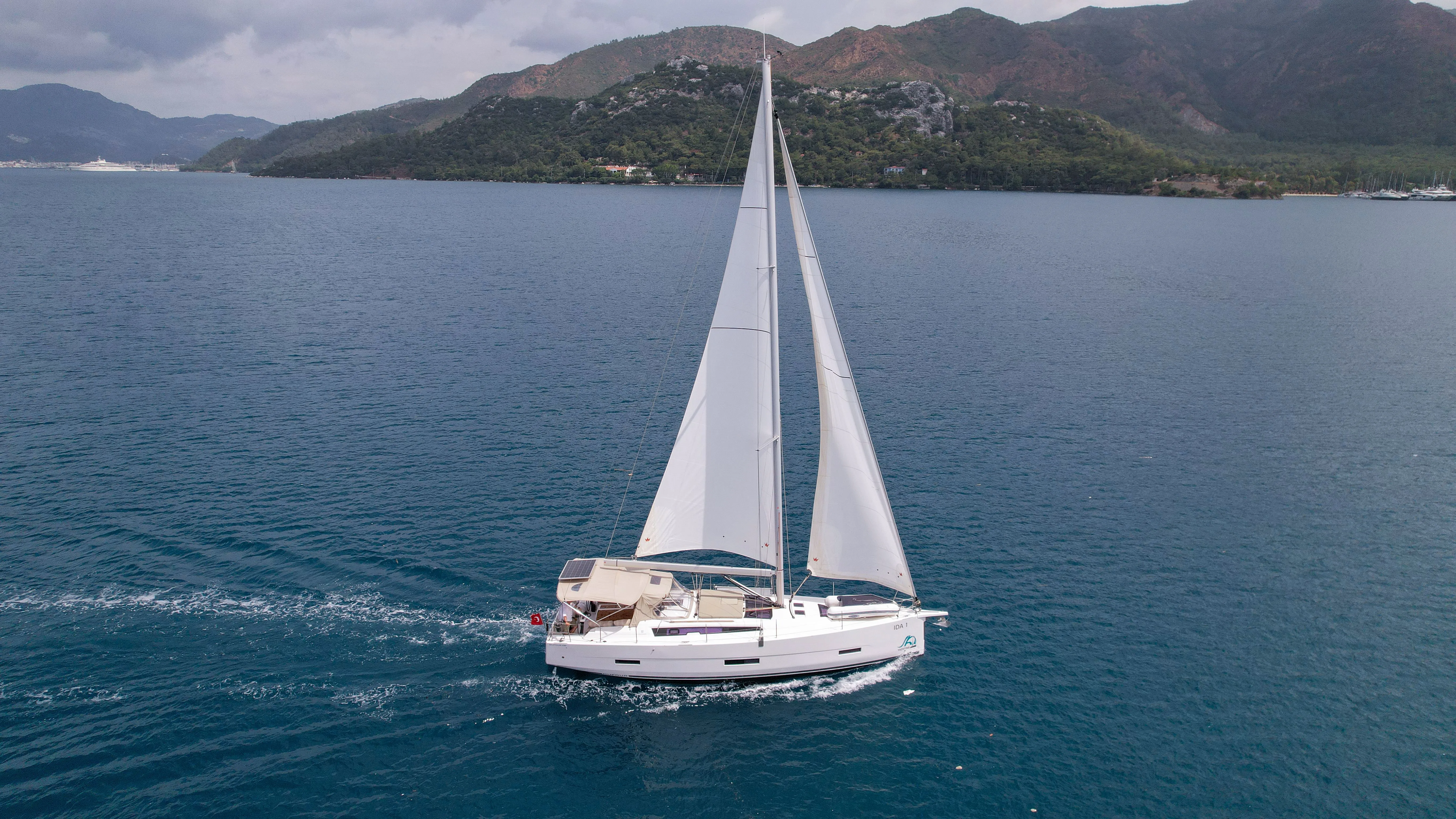 Ida 1: Stylish 4-Cabin Sailing Yacht in Marmaris - Fotoğraf 4