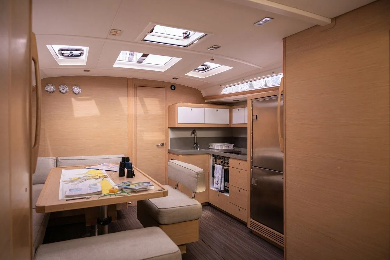 Explore Göcek on a 14.85m Rental Sailing Yacht Dufour 470 - Fotoğraf 5