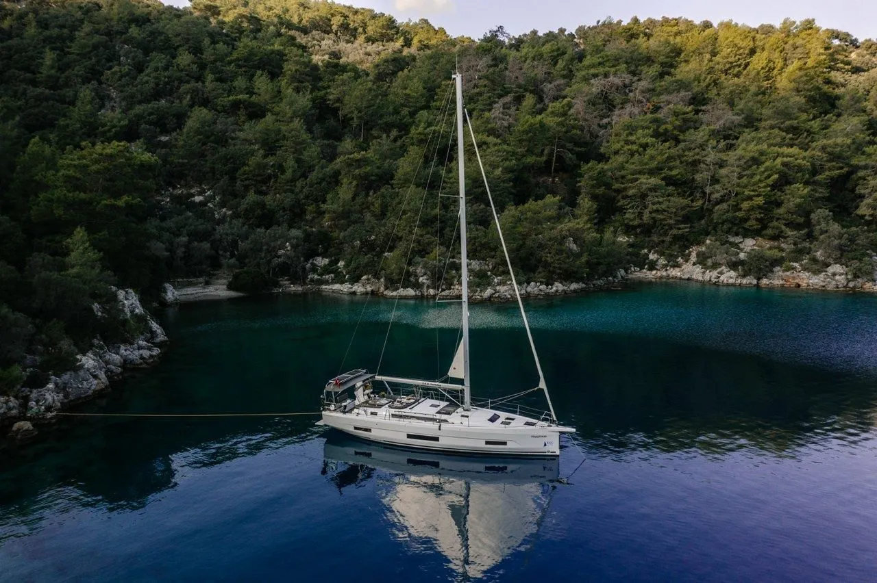 Explore Göcek on a 14.85m Rental Sailing Yacht Dufour 470 - Fotoğraf 2