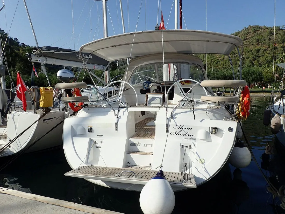Charter a 13.85m Elan 444 Sailing Yacht in Göcek - Fotoğraf 1