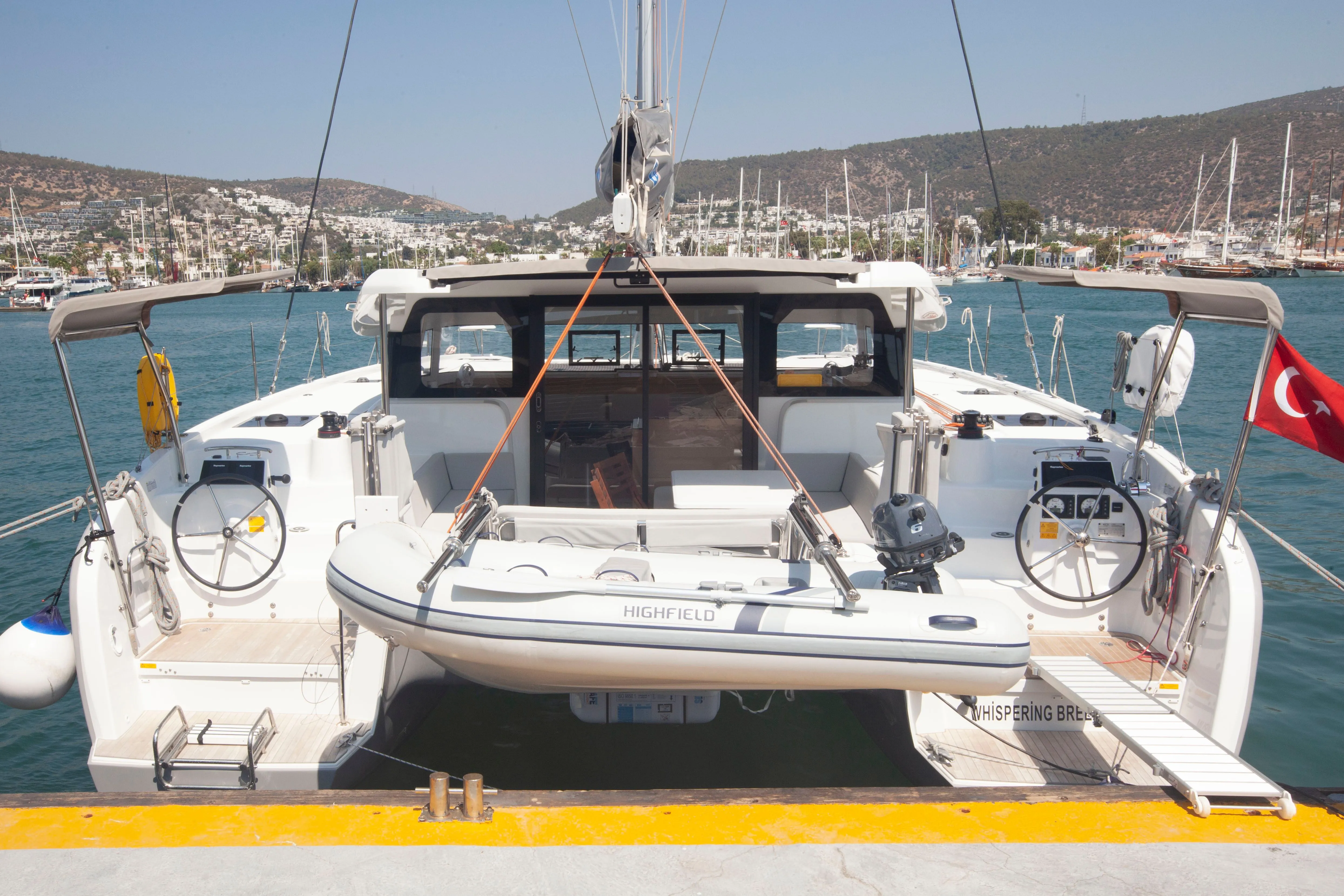 Rent a 11.33m 5 Cabin Catamaran in Fethiye - Fotoğraf 1