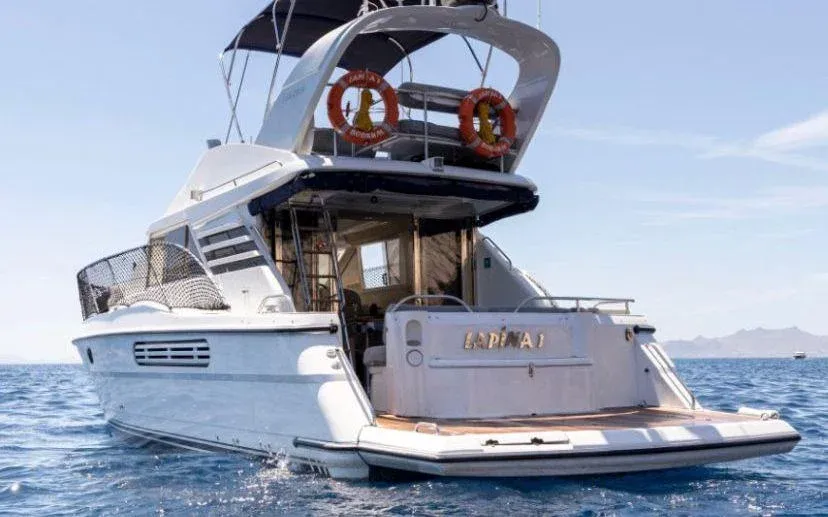 Explore Bodrum on a 13m Rental Motor Yacht Fairline 40 - Fotoğraf 3