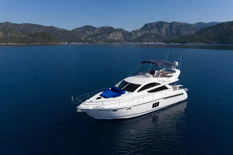 Kemer Kiralık Fairline Phantom 48 15m Motoryat - Fotoğraf 4