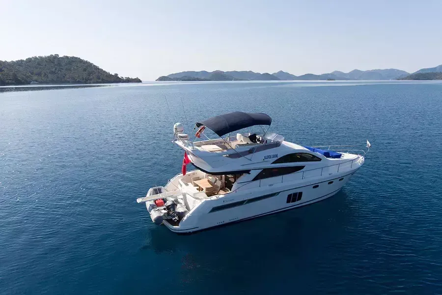 Kemer Kiralık Fairline Phantom 48 15m Motoryat - Fotoğraf 1