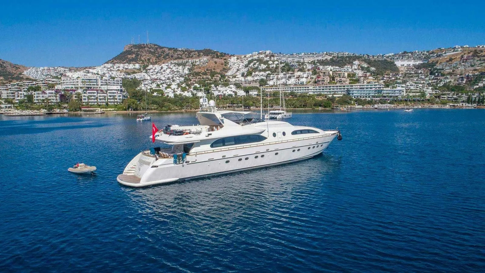 Bodrum 35.5m Kiralık Motoryat Falcon 115 - Fotoğraf 4