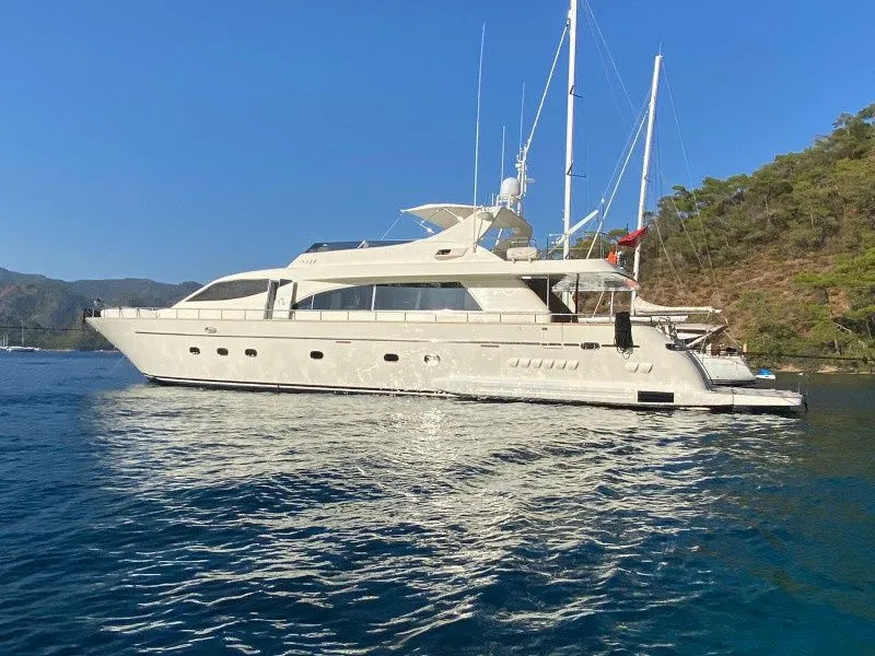26.4m Göcek 4 Cabin Motor Yacht Hire - Fotoğraf 1