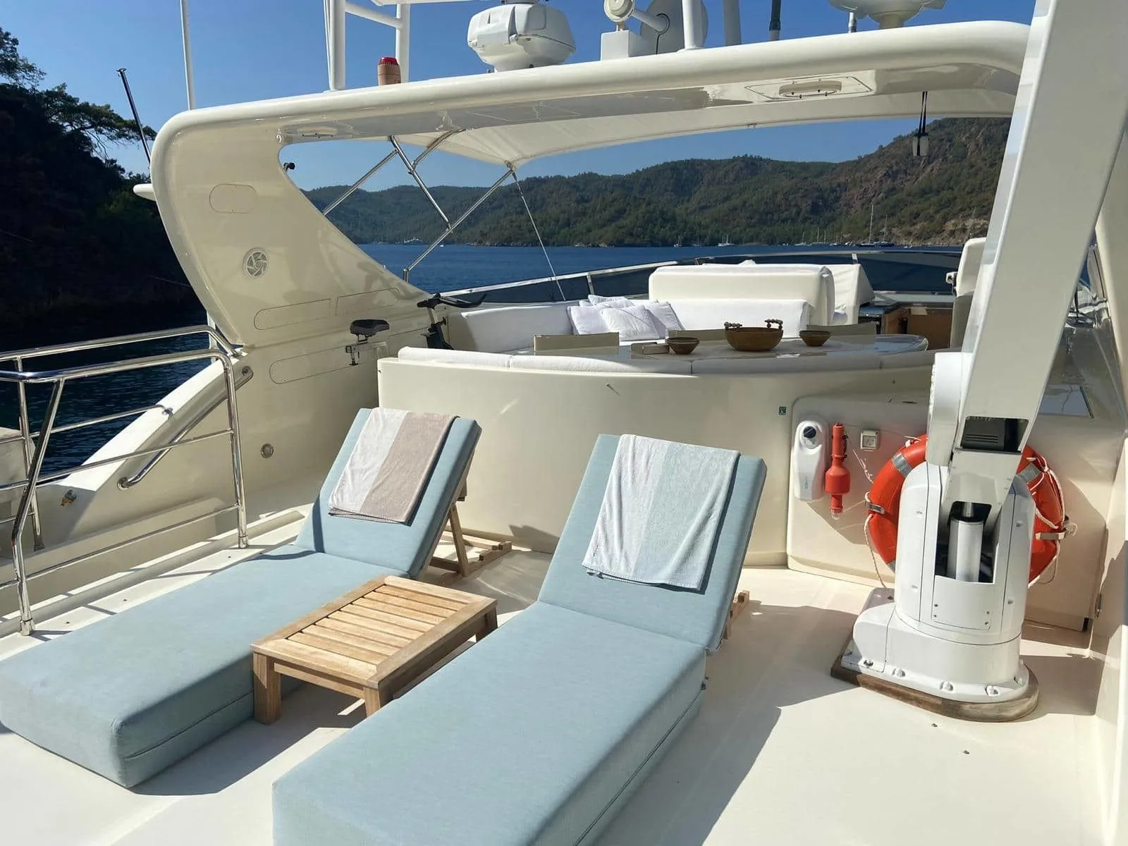 26.4m Göcek 4 Cabin Motor Yacht Hire - Fotoğraf 5