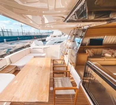 Rent a 16.8m Motor Yacht in Göcek - Fotoğraf 4