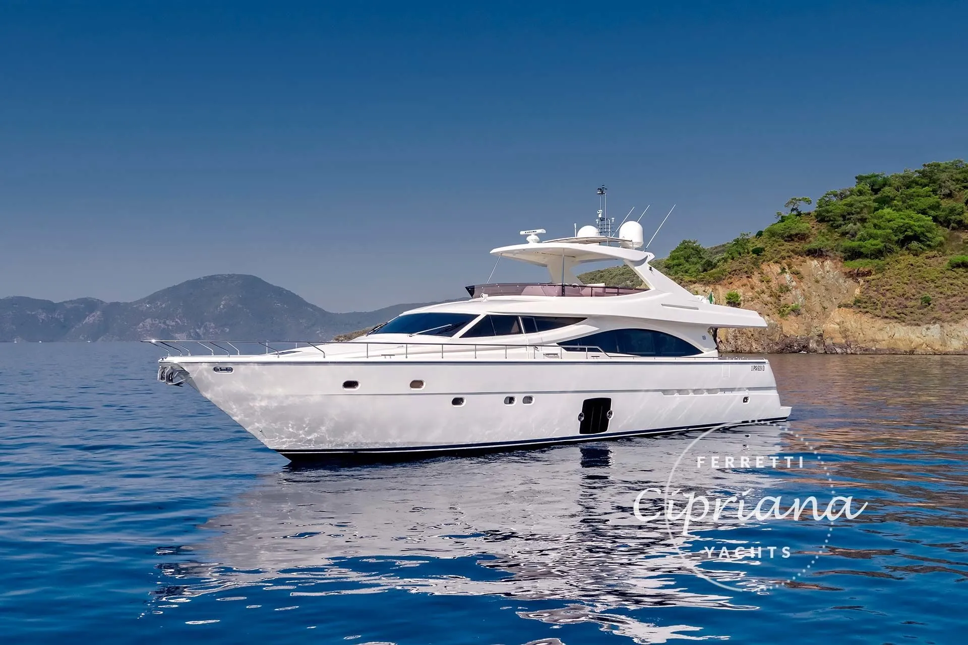 Explore Göcek on a 25m Rental Ferretti 830 - Fotoğraf 3