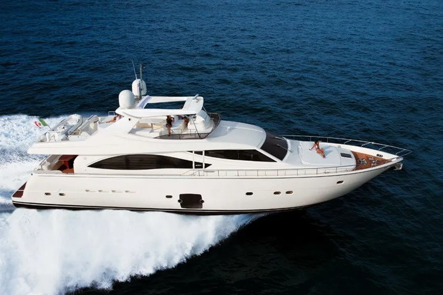 Explore Göcek on a 25m Rental Ferretti 830 - Fotoğraf 1