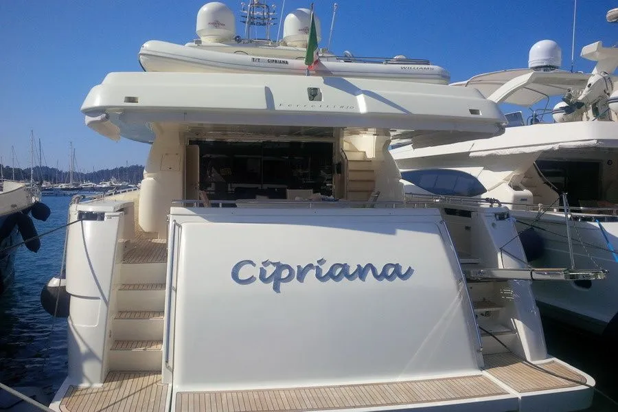 Explore Göcek on a 25m Rental Ferretti 830 - Fotoğraf 5