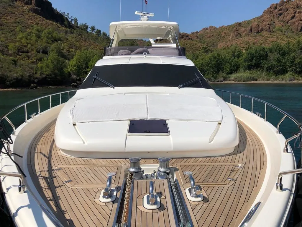 Исследуйте Эрен на арендованной моторная яхта Ferretti 830 длиной 25.3м - Fotoğraf 3