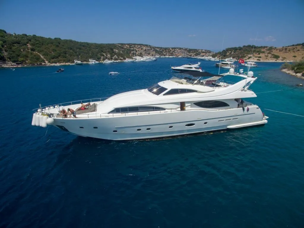 Bodrum 30m Kiralık Ferretti 94 - Fotoğraf 1