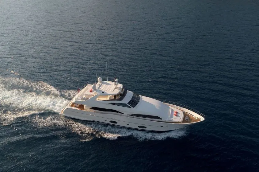 Rent a 29.7m 5 Cabin Motor Yacht in Bodrum - Fotoğraf 3