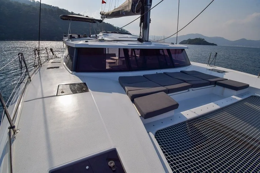 Charter a 12.58m Catamaran in Marmaris - Fotoğraf 5