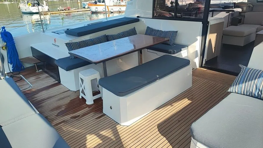13.45m Fethiye Fountaine Pajot Elba 45 Catamaran Hire - Fotoğraf 3