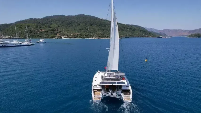 Charter a 13.45m Catamaran in Marmaris - Fotoğraf 4