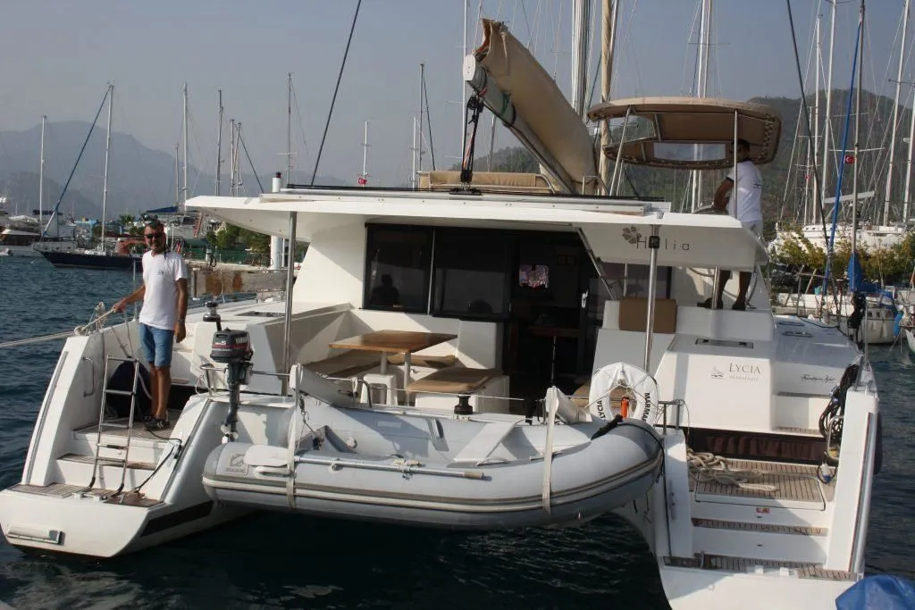13.3m Marmaris Fountaine Pajot Helia 44 Catamaran Hire - Fotoğraf 1