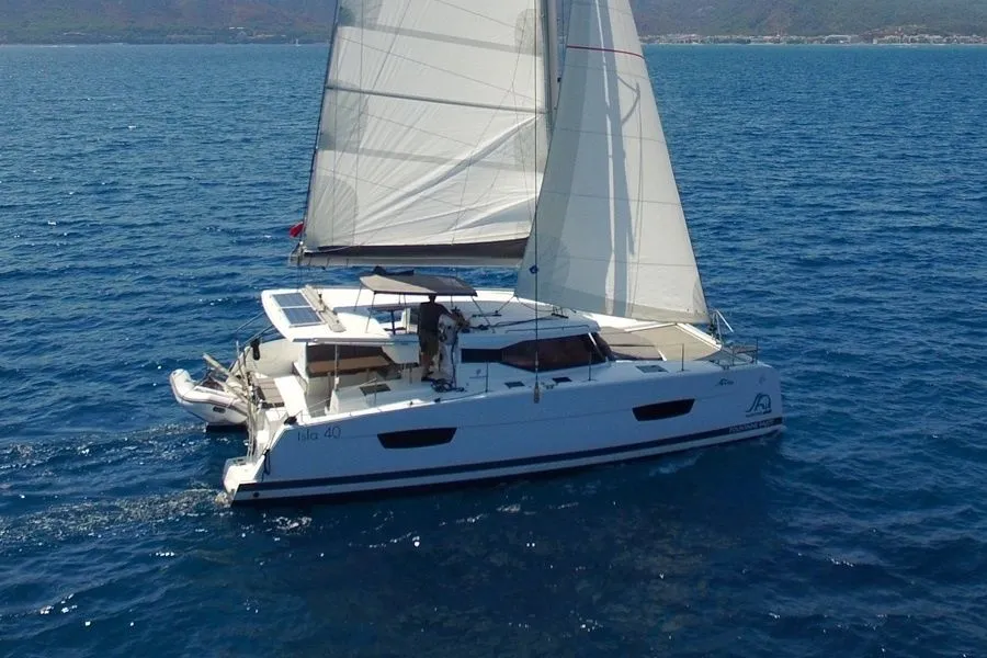 Marmaris Kiralık Fountaine Pajot Isla 40 11.73m Katamaran - Fotoğraf 1