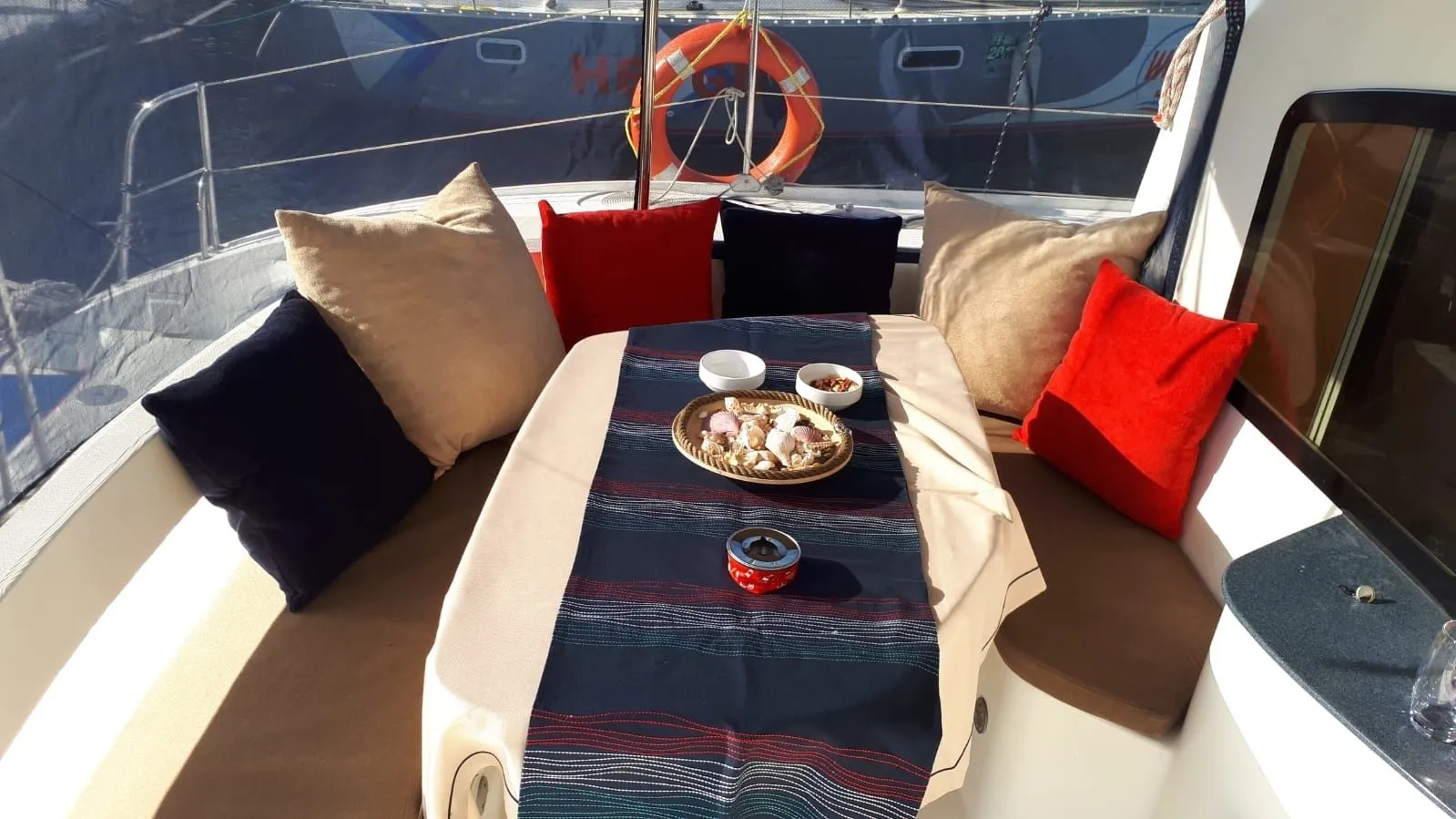 Göcek Kiralık Fountaine Pajot Lavezzi 40 11.9m - Fotoğraf 4