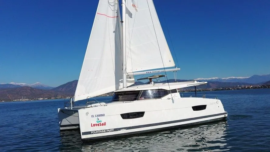Fethiye 11.73m Kiralık Katamaran Fountaine Pajot Lucia 40 - Fotoğraf 4