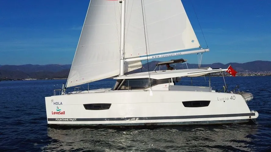 Rent a 11.73m Fountaine Pajot Lucia 40 Catamaran in Fethiye - Fotoğraf 4