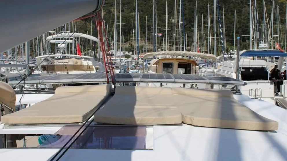 Взять в чартер 13.41м Fountaine Pajot Orana 44 в Мармарис - Fotoğraf 5