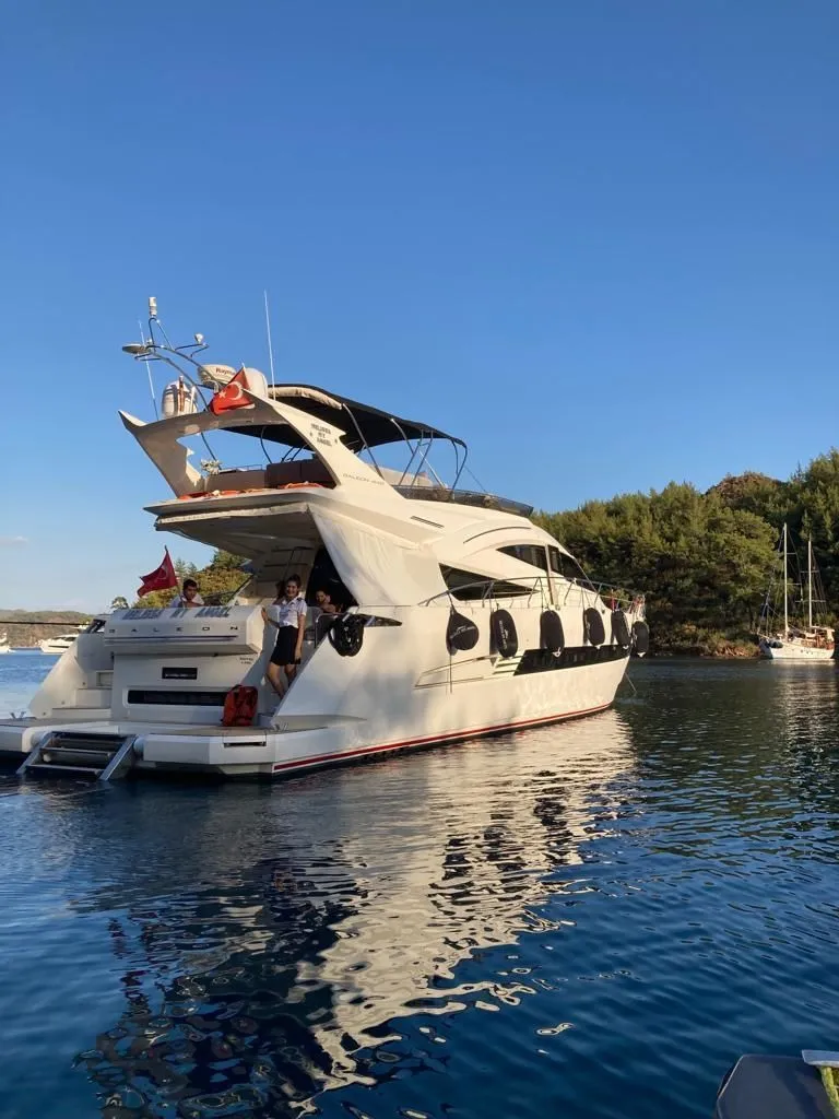 Göcek 23m Kiralık Galeon 640 Fly - Fotoğraf 3