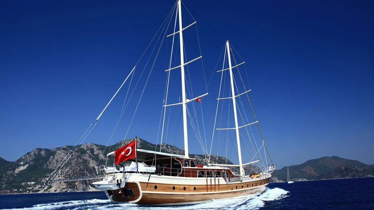 Rent a 32m Gulet 105 Gulet in Marmaris - Fotoğraf 5