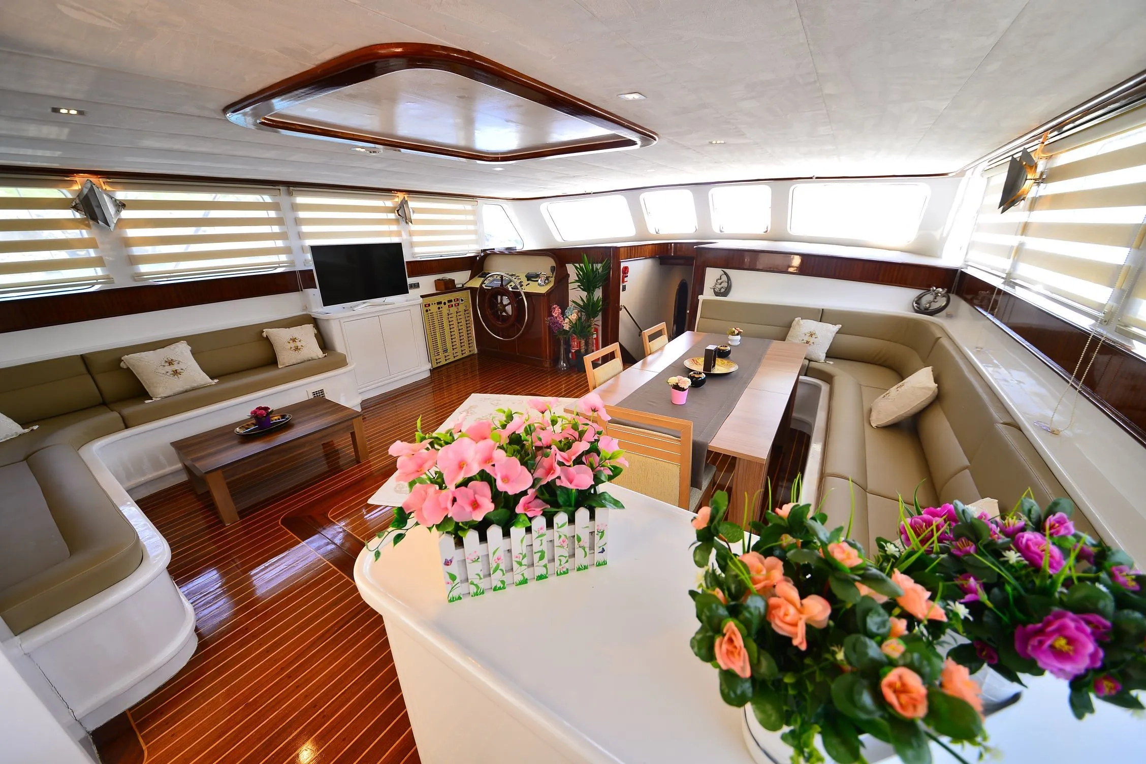 33m Göcek Boat Hire - Fotoğraf 5
