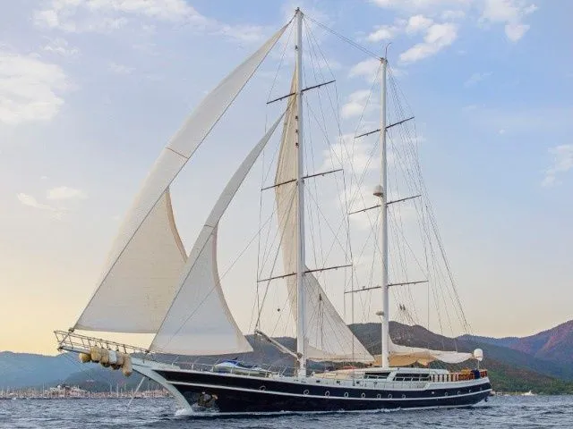 Explore Marmaris on a 36m Rental Gulet - Fotoğraf 4