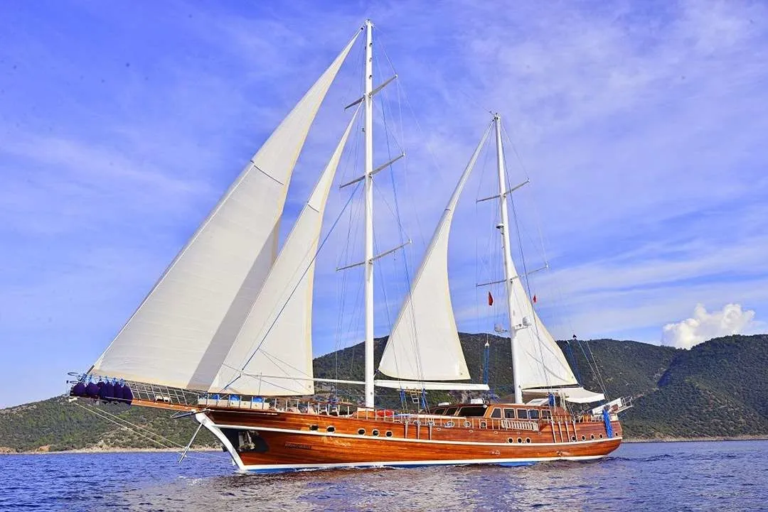 37m Bodrum Gulet Hire - Fotoğraf 1
