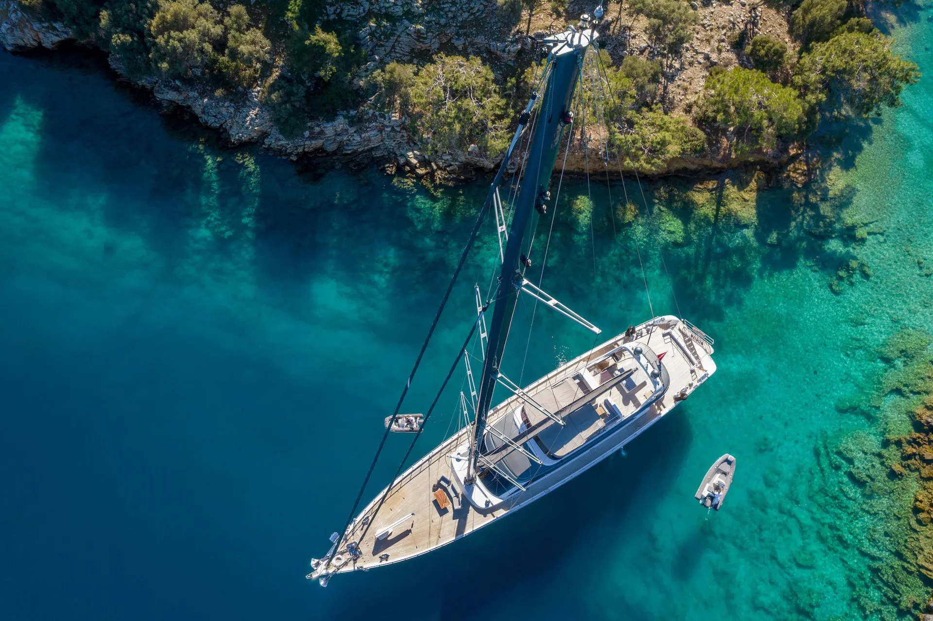 Explore Marmaris on a 39m 5 Cabin Gulet Rental - Fotoğraf 4