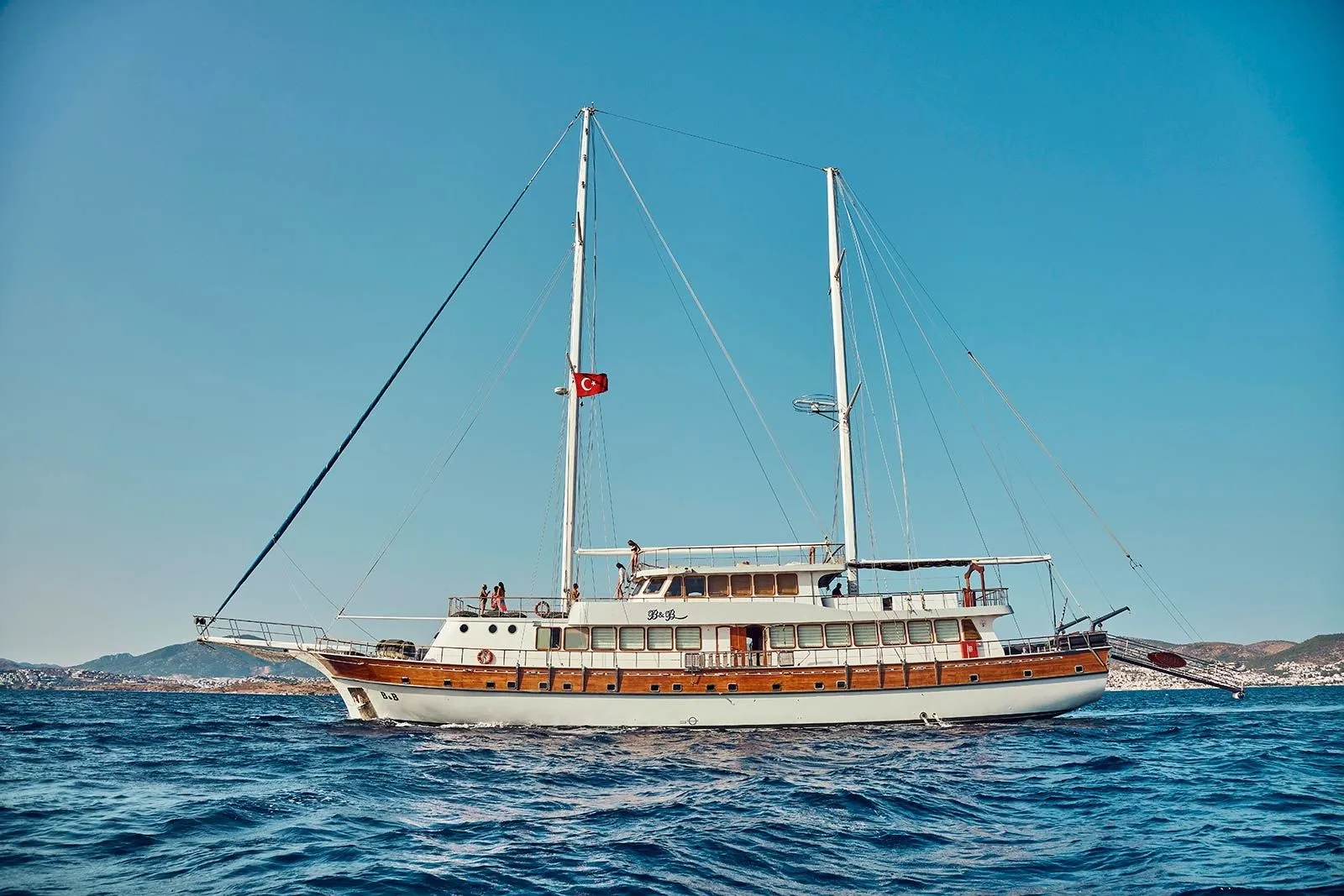 Bodrum 40m Kiralık 16 Kabinli Gulet - Fotoğraf 1