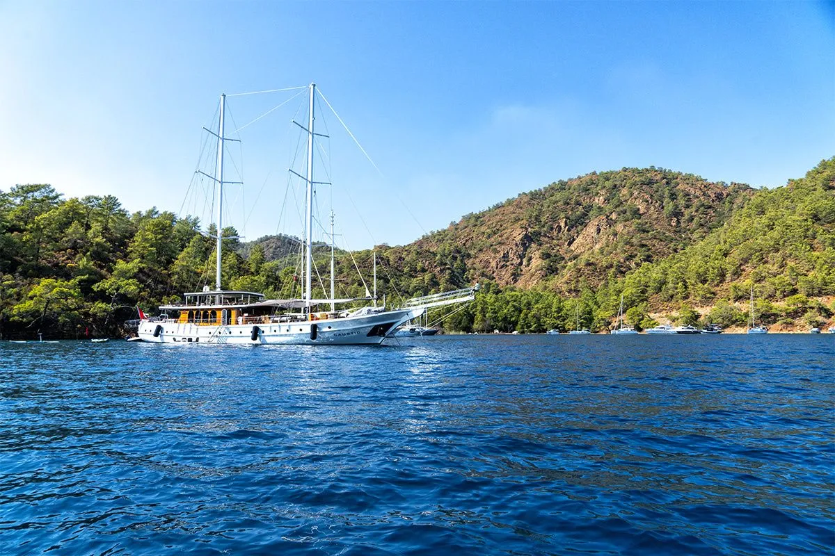 Bodrum Kiralık 40m Tekne - Fotoğraf 3