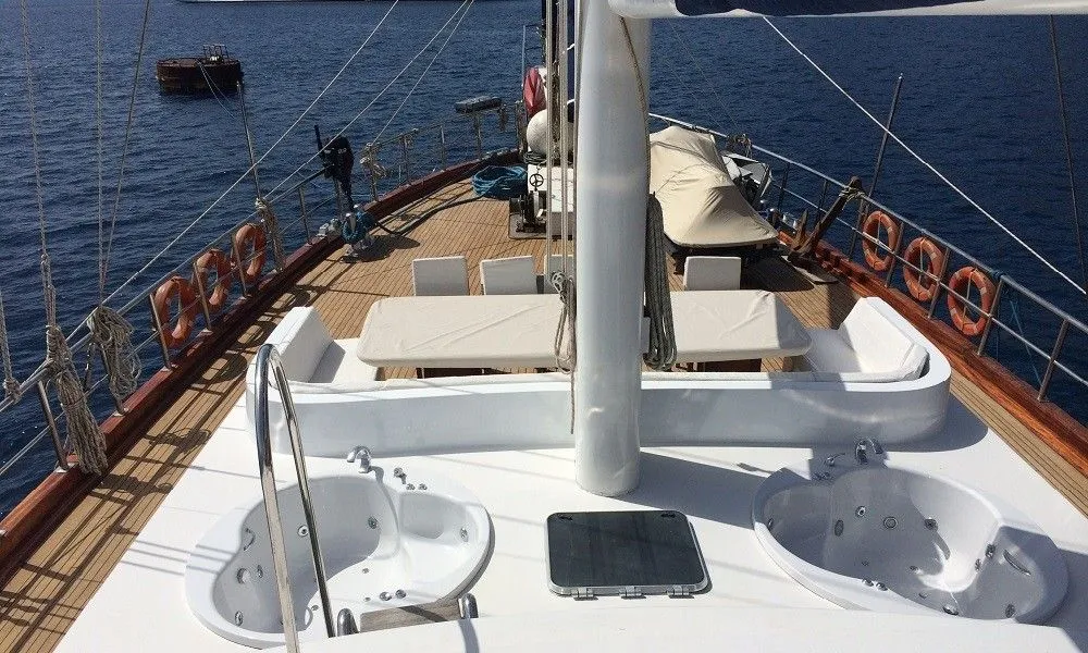 Explore Marmaris on a 41m Rental Gulet - Fotoğraf 5