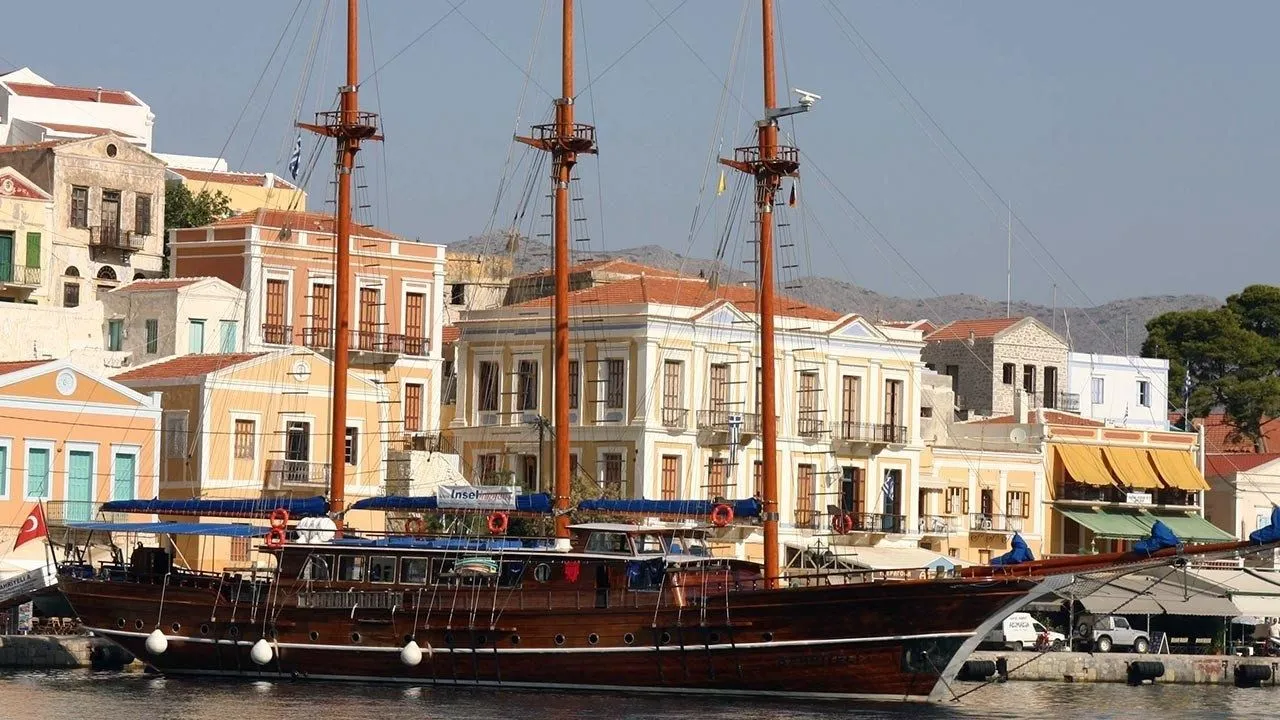 Explore Marmaris on a 45m 10 Cabin Gulet Rental - Fotoğraf 3
