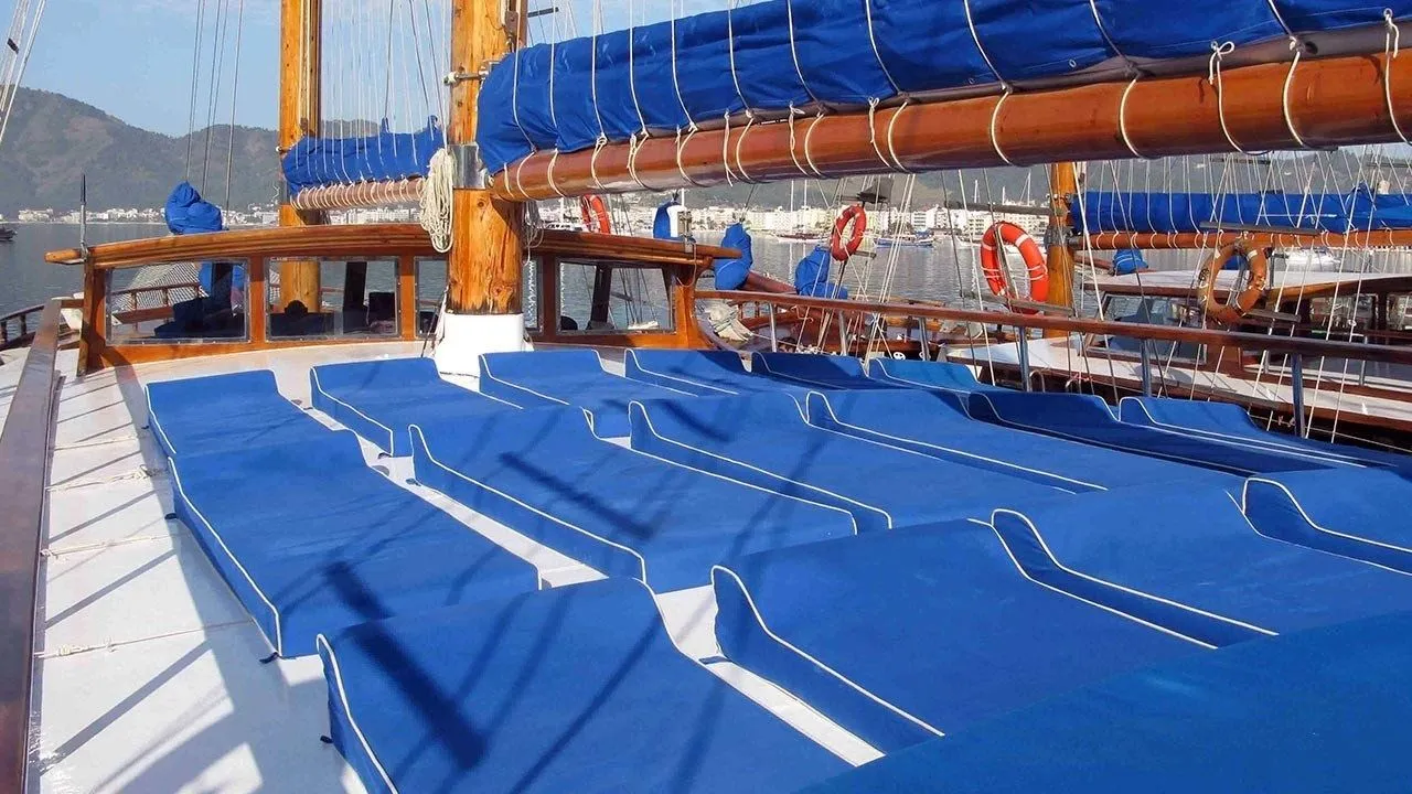 Explore Marmaris on a 45m 10 Cabin Gulet Rental - Fotoğraf 5