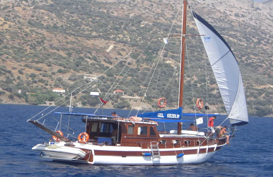 Rent a 14m 3 Cabin Gulet in Fethiye - Fotoğraf 1