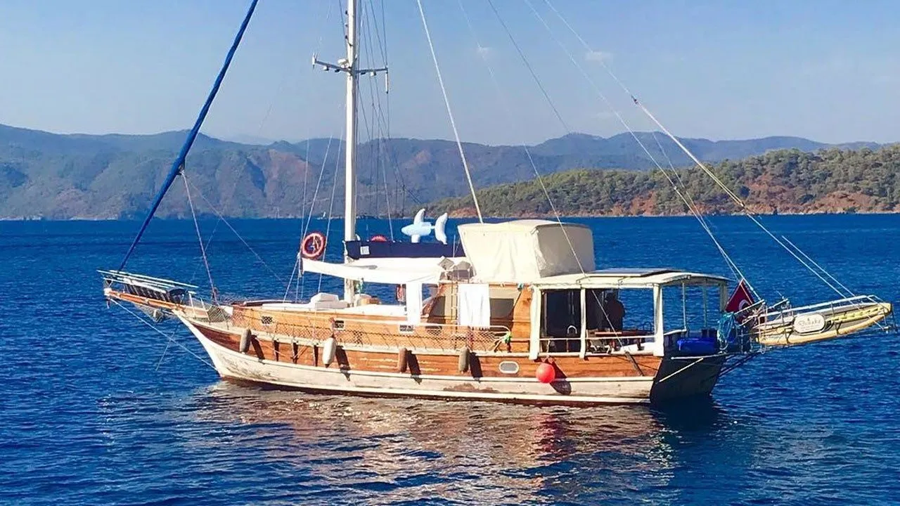 Rent a 15m 3 Cabin Gulet in Göcek - Fotoğraf 1