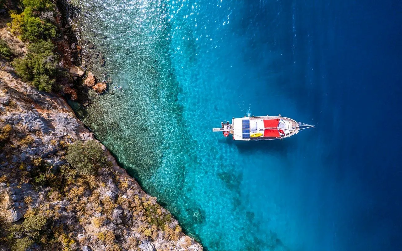 Kaş 16m Kiralık 3 Kabinli Gulet - Fotoğraf 3