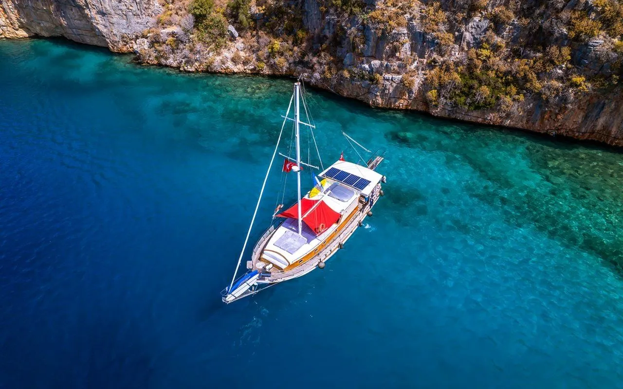 Kaş 16m Kiralık 3 Kabinli Gulet - Fotoğraf 2