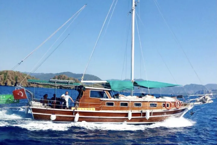Selimiye 14.75m Kiralık 2 Kabinli Gulet - Fotoğraf 1