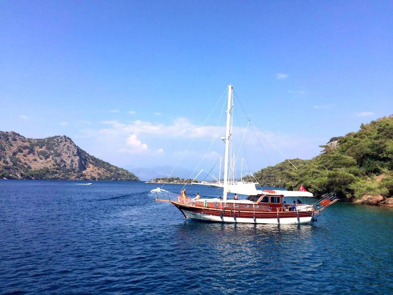 Göcek Kiralık 3 Kabinli 15m Gulet - Fotoğraf 3