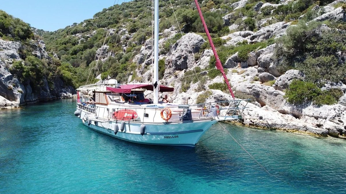 Explore Kaş on a 16m Rental Boat - Fotoğraf 4