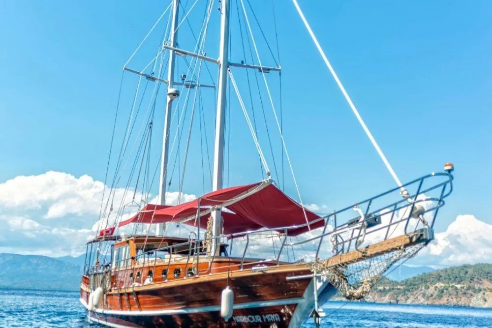 Explore Göcek on a 18m 3 Cabin Gulet Rental - Fotoğraf 1