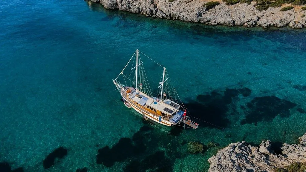 Bodrum Kiralık 4 Kabinli 18.5m Gulet - Fotoğraf 5